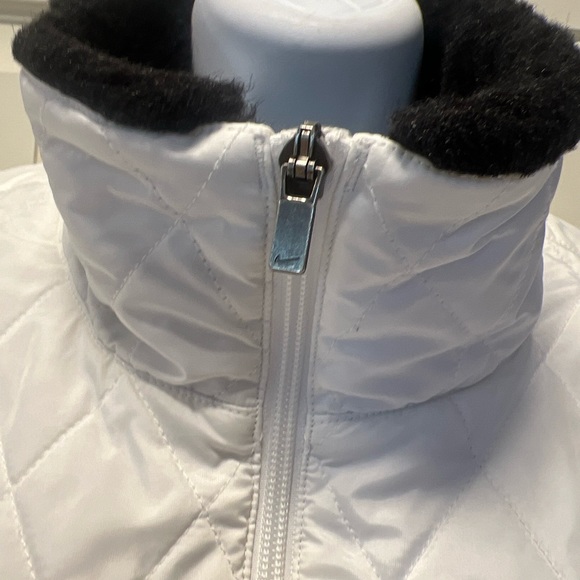 Nike Women's Quilted White Fur Lined Jacket Size L - Picture 4 of 15